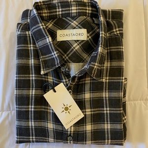 Men’s 100% cotton causal short sleeve button up.